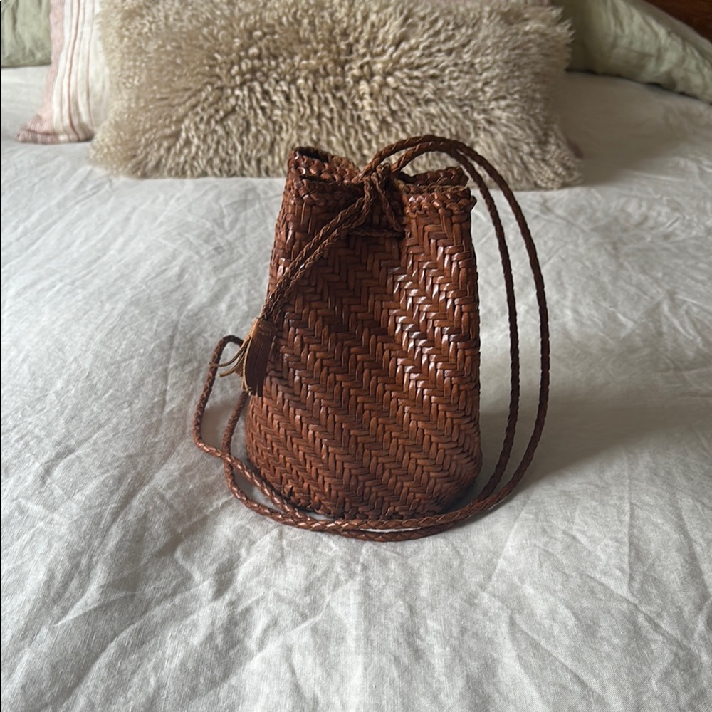 Elegant Brown Woven Bucket Bag